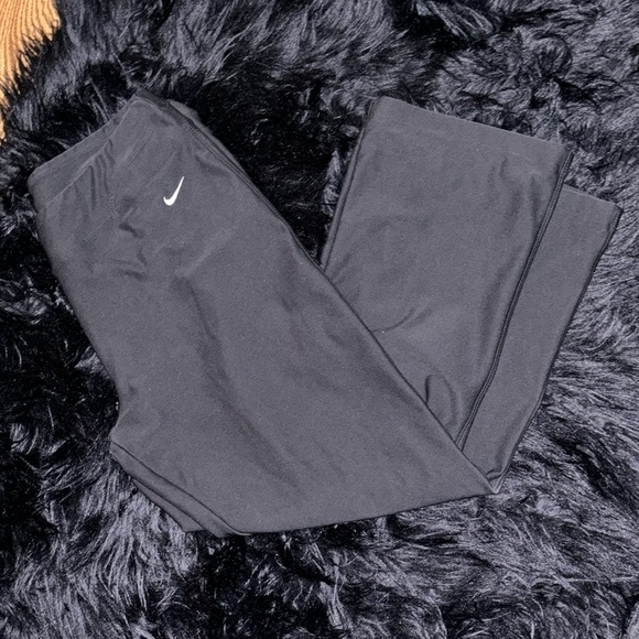 Black Nike  Dry-Fit Wide Leg Capri Leggings M - Picture 11 of 12